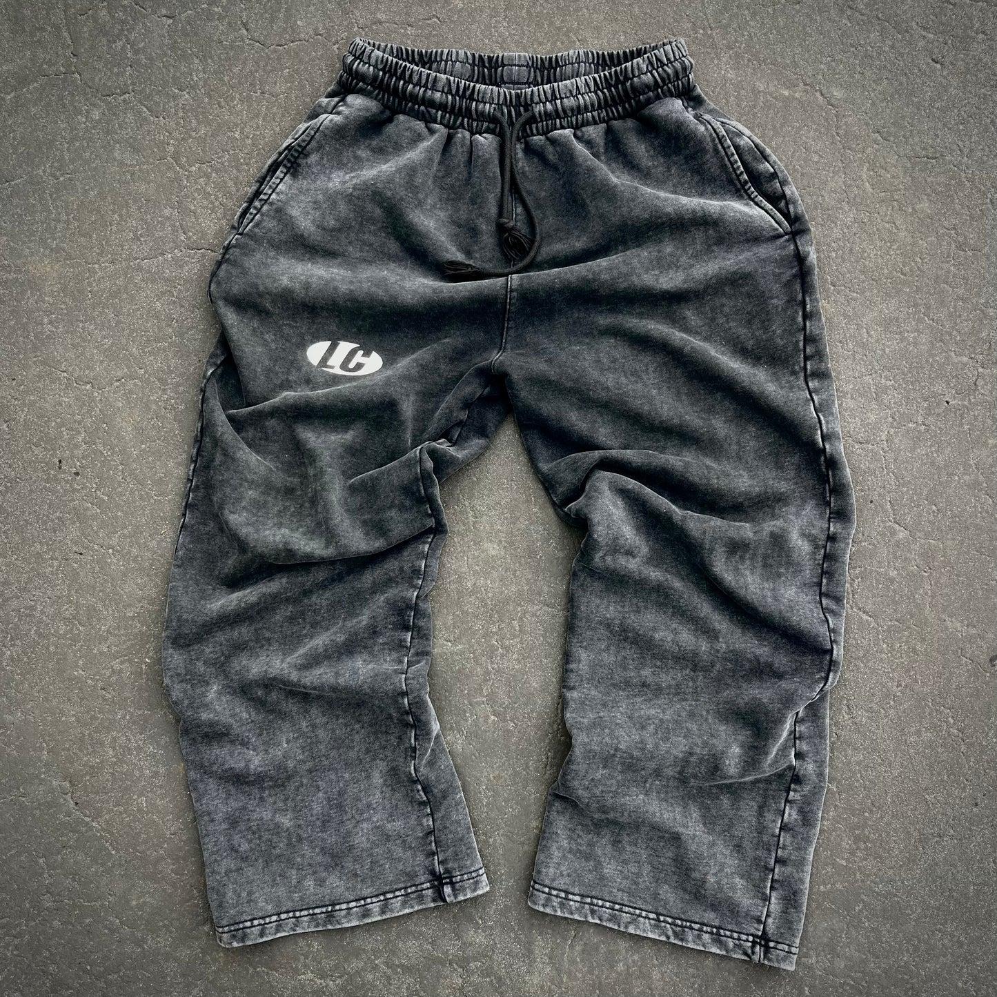 "BE THE LIGHT" FULL SWEATSUIT