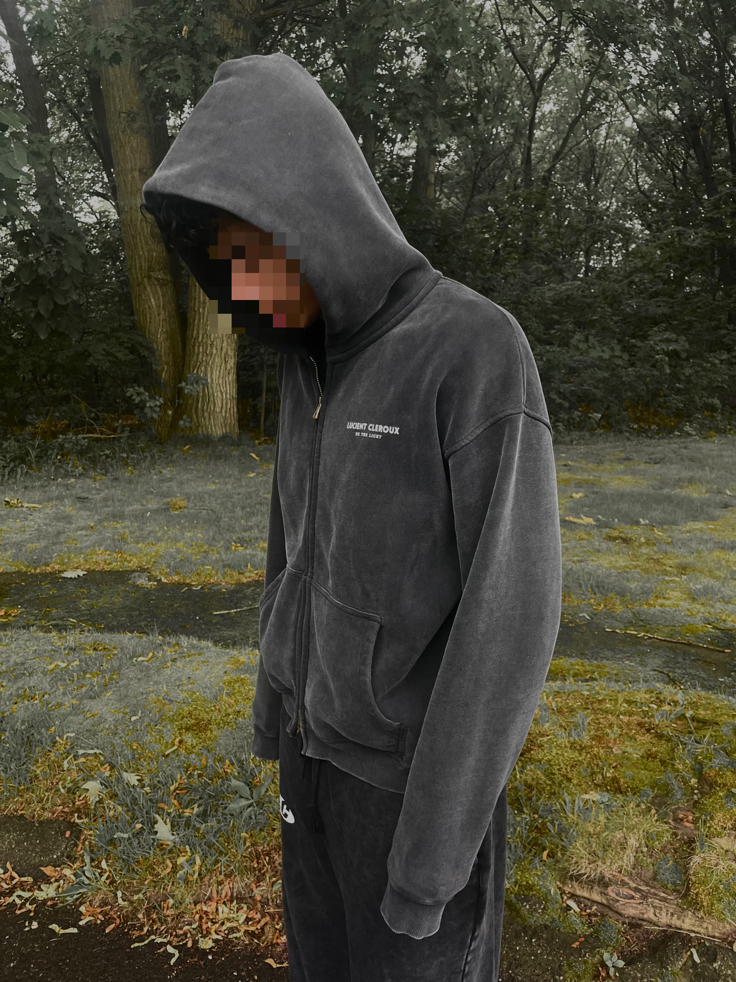 "BE THE LIGHT" ZIP UP