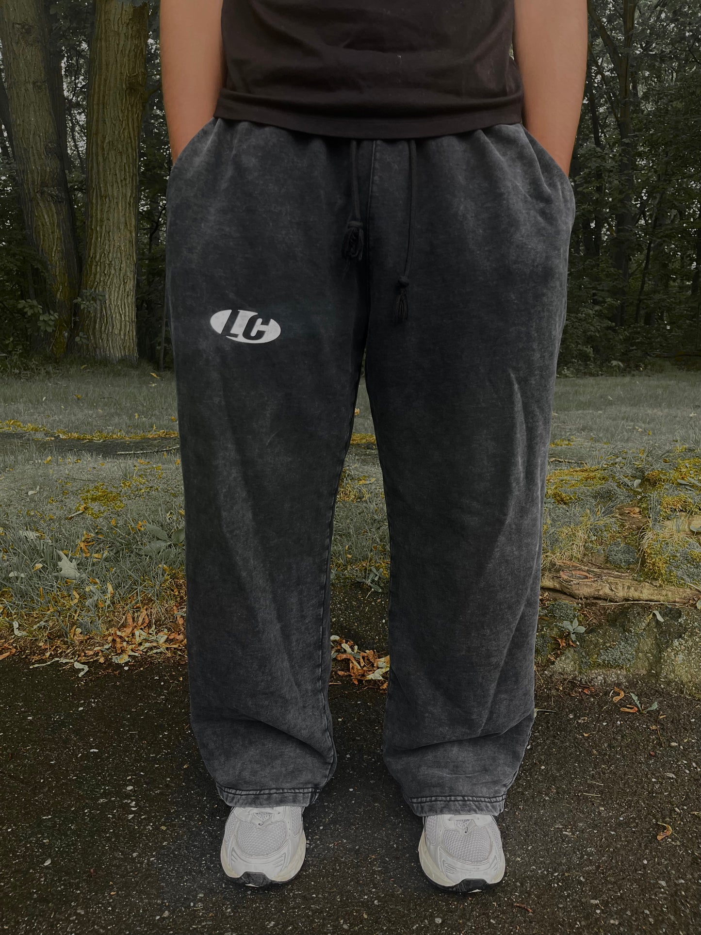 "BE THE LIGHT" SWEATS