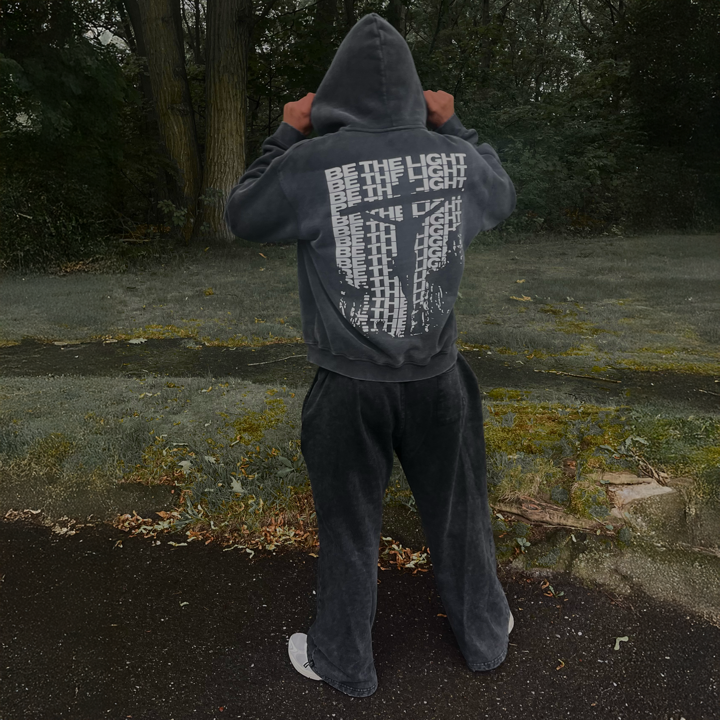 "BE THE LIGHT" FULL SWEATSUIT
